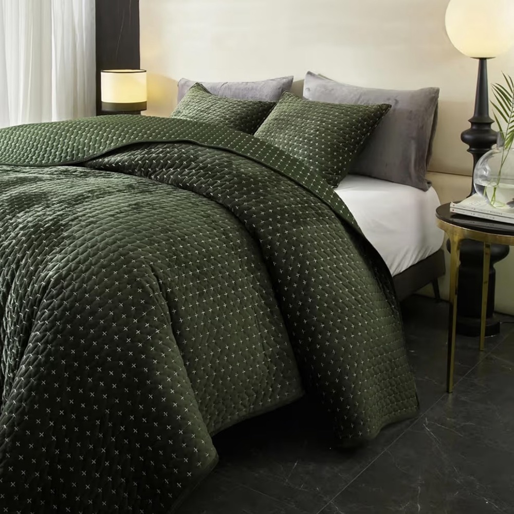 King Velvet Quilt Set Army Green / 3pc (2 Shams) - Picture 3 of 8